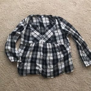 Old Navy black and white plaid blouse size M